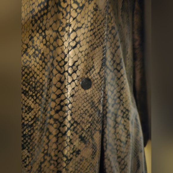 VINTAGE Rain jacket like New - Picture 3 of 5